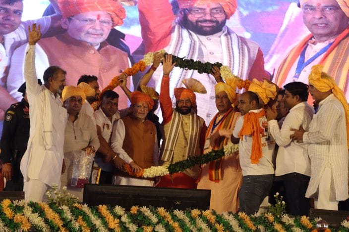 30सीटीके03...गोहाना की बेटी सानिया को सम्मानित करते मुख्यमंत्री नायब सिंह सैनी व साथ मौजूद भाजप 30सीटीके03...गोहाना की बेटी सानिया को सम्मानित करते मुख्यमंत्री नायब सिंह सैनी व साथ मौजूद भाजप