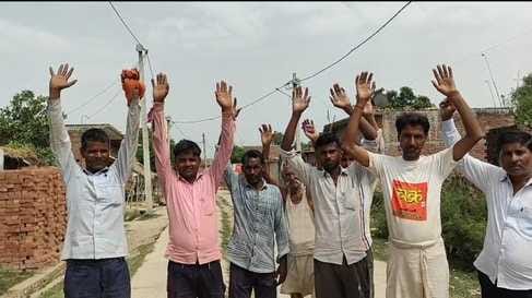 पिपरिया नवदिया जाने वाला जर्जर मार्ग। संवाद पिपरिया नवदिया जाने वाला जर्जर मार्ग। संवाद