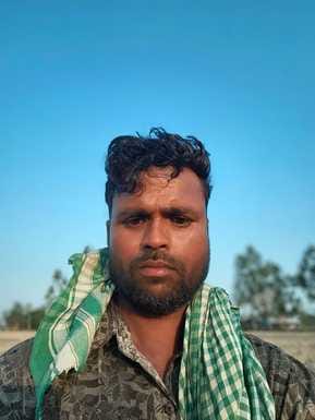 पिपरिया नवदिया जाने वाला जर्जर मार्ग। संवाद पिपरिया नवदिया जाने वाला जर्जर मार्ग। संवाद