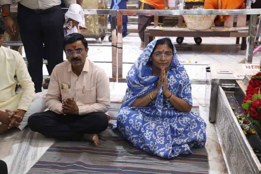 नंदी हॉल से किए दर्शन