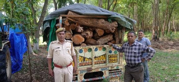 बिलावर पुलिस की ओर से नशीले पदार्थ के साथ गिरफ्तार आरोपी। बिलावर पुलिस की ओर से नशीले पदार्थ के साथ गिरफ्तार आरोपी।