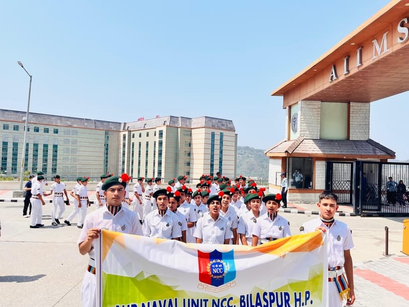 जवाहर नवोदय विद्यालय कोठीपुरा में एनसीसी के प्रशिक्षण शिविर के शुभारंभ अवसर पर उपस्थित कैडेट्स 