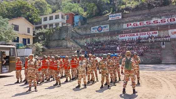 रामपुर में प्राकृतिक आपदा से निपटने ककेलिए मेगा  मॉक एक्सरसाईज करते हुए। संवाद