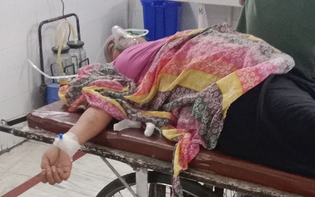 08सीटीके42...भाई की ओर से बहन की हत्या करने के बाद पीजीआई में जांच करती पुलिस। संवाद
