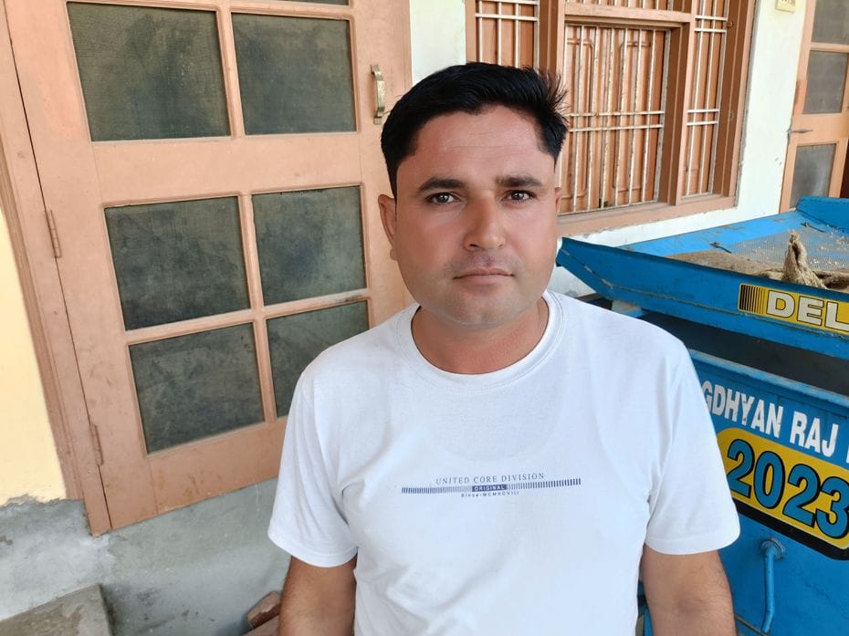 09जेएनडी02: गड्ढों में तबदील लितानी रोड। संवाद