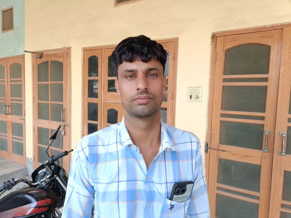 09जेएनडी02: गड्ढों में तबदील लितानी रोड। संवाद