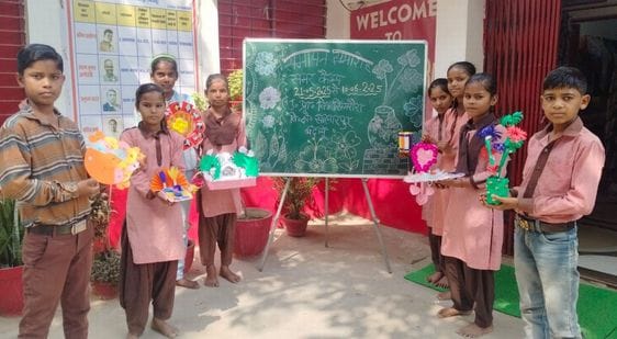 राजकीय इंटर काॅलेज गाभ्याई में समर कैंप में योग क्रिया करतीं बालिकाएं। संवाद राजकीय इंटर काॅलेज गाभ्याई में समर कैंप में योग क्रिया करतीं बालिकाएं। संवाद
