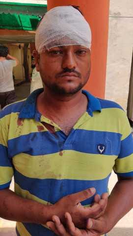 सरधना। मोहल्ला जोगियान में संघर्ष में घायल युवक। संवाद सरधना। मोहल्ला जोगियान में संघर्ष में घायल युवक। संवाद