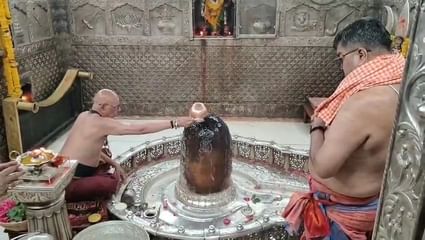 ऐसे हुआ अनुष्ठान।