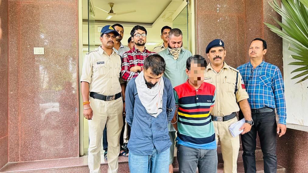 प्रदीप शर्मा, एसपी