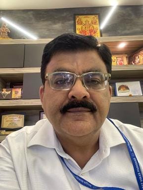 रक्तदानी सुरेंद्र दूबे