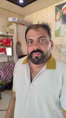 नदी के रास्ते में बनाई गई नालियाें में उगी घास व झाड़ियां। संवाद नदी के रास्ते में बनाई गई नालियाें में उगी घास व झाड़ियां। संवाद