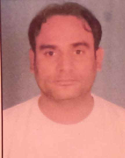 फोटो 13: सोनीपत के गांव सिसाना में युवक की हत्या के बाद नागरिक अस्पताल में पहुंचे परिजन। संवाद फोटो 13: सोनीपत के गांव सिसाना में युवक की हत्या के बाद नागरिक अस्पताल में पहुंचे परिजन। संवाद