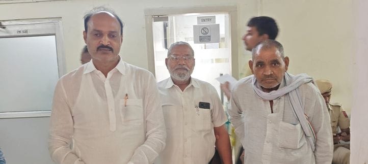 17सीटीके34...नगर निगम पहरावर की गोशाला। स्रोत: पाठक