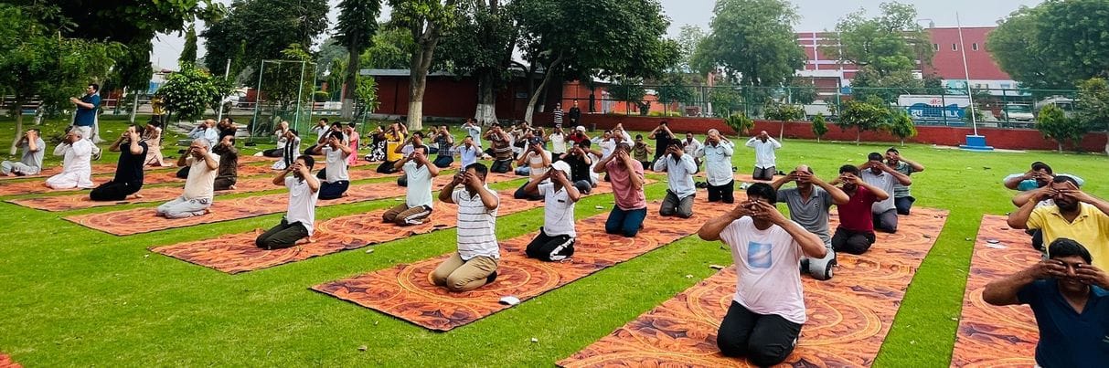 18जेएनडी06-अर्जुन स्टेडियम में योग मैराथन में भाग लेते युवा। स्रोत प्रशासन 18जेएनडी06-अर्जुन स्टेडियम में योग मैराथन में भाग लेते युवा। स्रोत प्रशासन