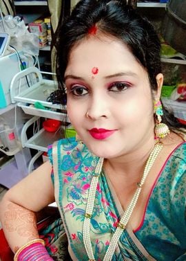 19जेएनडी14: शहर के एक स्कूल में छात्राओं को ब्यूटी पार्लर के काम के बारे में जागरूक करते हुए सं 19जेएनडी14: शहर के एक स्कूल में छात्राओं को ब्यूटी पार्लर के काम के बारे में जागरूक करते हुए सं
