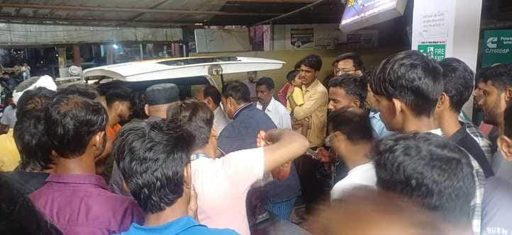 मामलें की जांच में जुटी पुलिस मामलें की जांच में जुटी पुलिस