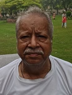 19सीटीके27...गऊकर्ण पार्क में योग करते साधक। संवाद