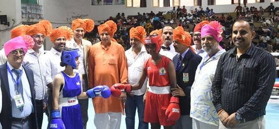 19सीटीके44...छठी जूनियर बॉयज व गर्ल्स नेशनल बॉक्सिंग प्रतियोगिता में प्रेंडी को पंच मारती सुमन 19सीटीके44...छठी जूनियर बॉयज व गर्ल्स नेशनल बॉक्सिंग प्रतियोगिता में प्रेंडी को पंच मारती सुमन