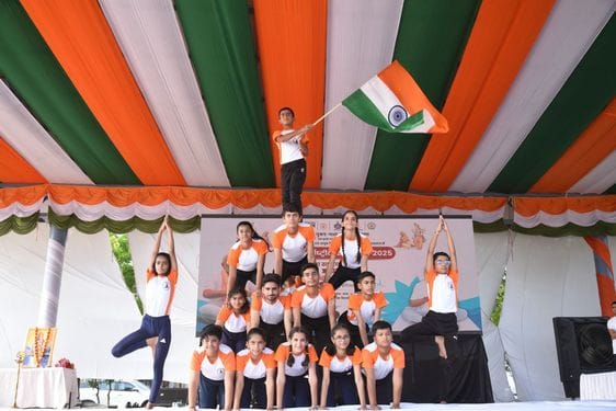 21जेएनडी15-सीआरएसयू में आयोजित जिला स्तरीय योग कार्यक्रम में भाग लेते हुए कैबिनेट मंत्री कृष्ण 21जेएनडी15-सीआरएसयू में आयोजित जिला स्तरीय योग कार्यक्रम में भाग लेते हुए कैबिनेट मंत्री कृष्ण