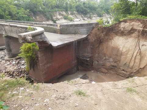 रजवाहा नहर को किया गया बंद। संवाद रजवाहा नहर को किया गया बंद। संवाद