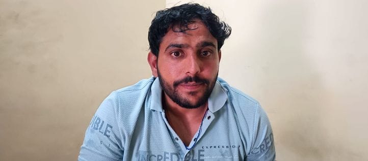22जेएनडी21: जुलाना के बाजार में दुकानों के आगे किया गया अतिक्रमण। संवाद 22जेएनडी21: जुलाना के बाजार में दुकानों के आगे किया गया अतिक्रमण। संवाद