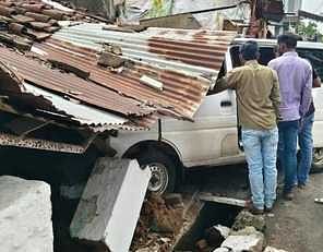 घर में घुसी अनियंत्रित कार
