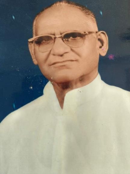 पं. देवब्रत वशिष्ठ। पं. देवब्रत वशिष्ठ।