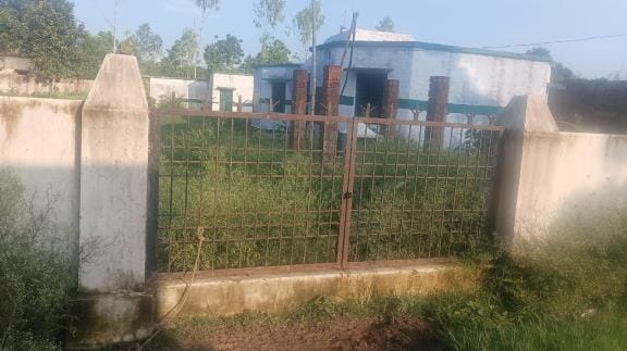 प्राथमिक विद्यालय राजपुर खुर्द में जलभराव। प्राथमिक विद्यालय राजपुर खुर्द में जलभराव।