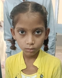 अफजलगढ़ में कुत्ते के हमले में घायल बच्चा गणेश। संवाद अफजलगढ़ में कुत्ते के हमले में घायल बच्चा गणेश। संवाद