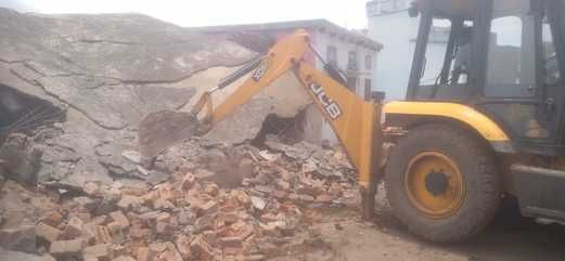 जर्जर भवनों पर कार्यवाही