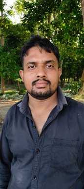 शारदा नदी किनारे गांव राहुल नगर के समीप अधूरा पड़ा बचाव कार्य। स्रोत ग्रामीण
