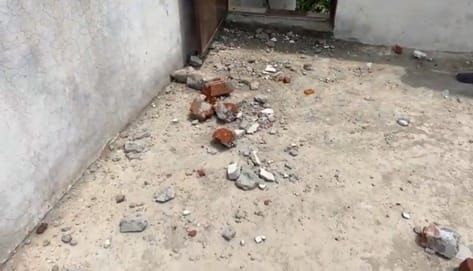 बिश्राह। आसमानी बिजली गिरने से क्षतिग्रस्त मकान बिश्राह। आसमानी बिजली गिरने से क्षतिग्रस्त मकान