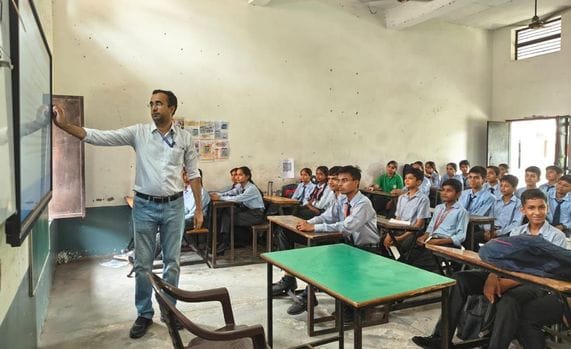 फोटो 02- सोनीपत के मुरथल अड्डा स्थित पीएमश्री राजकीय कन्या वरिष्ठ माध्यमिक विद्यालय में प्रार्