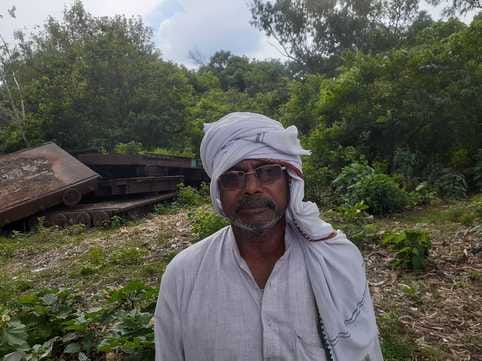 जनपद के सीमावर्ती क्षेत्र में गत वर्ष नदी के कटान से क्षतिग्रस्त पड़ा बांध। संवाद