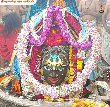 कुछ ऐसे होगा पूजन अर्चन