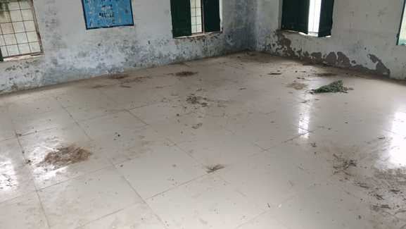 शाहजहांपुर में विधायक चेतराम को ज्ञापन देते पदाधिकारी। स्रोत: संगठन