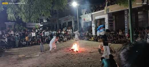 शहर में निकले मोहर्रम की आठवीं के जुलूस में मौजूद भीड़। संवाद शहर में निकले मोहर्रम की आठवीं के जुलूस में मौजूद भीड़। संवाद