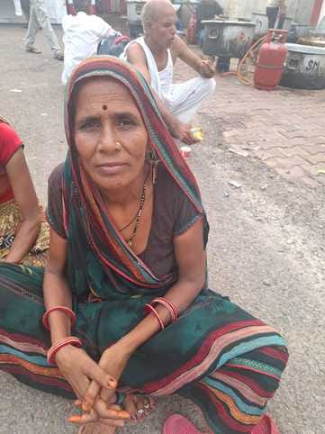 श्रद्धालु गुड्डी। अमर उजाला