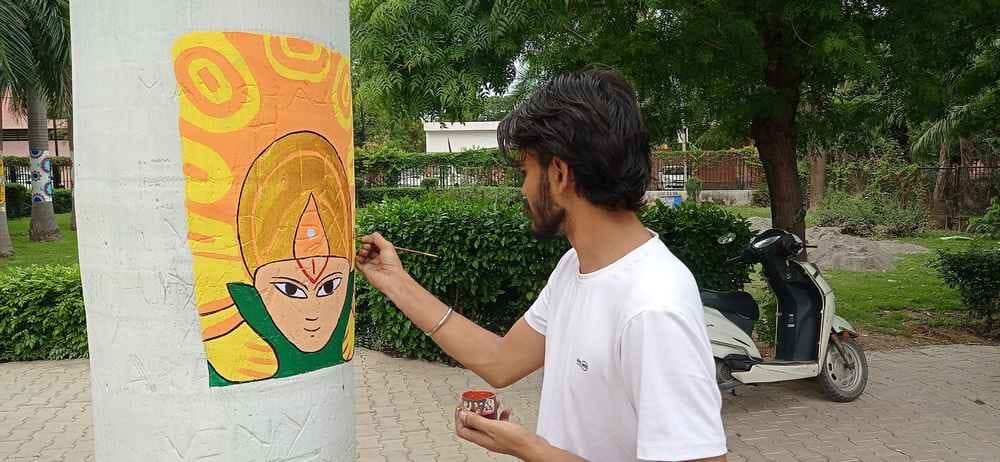 कुरुक्षेत्र। श्रीकृष्ण संग्रहालय परिसर में तैयार किया जा रहा अभिमन्यु चक्रव्यूह। संवाद कुरुक्षेत्र। श्रीकृष्ण संग्रहालय परिसर में तैयार किया जा रहा अभिमन्यु चक्रव्यूह। संवाद