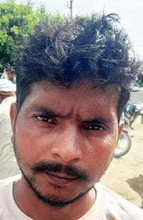 मूंगालाल निवासी ग्राम पड़री किशनपुर