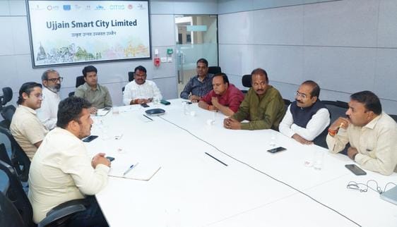 महापौर ने समझी योजना