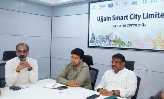 महापौर ने समझी योजना