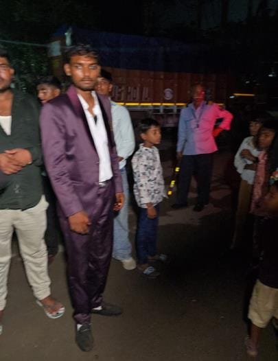 बरातियों पर हमला, चौकी में बिताई रात बरातियों पर हमला, चौकी में बिताई रात