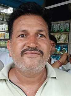 फतेहाबाद के खाद केंद्र में पहुंची यूरिया खाद की खरीदारी करते किसान। संवाद फतेहाबाद के खाद केंद्र में पहुंची यूरिया खाद की खरीदारी करते किसान। संवाद