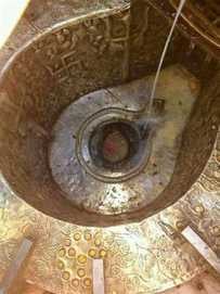 गोला का पौराणिक शिव मंदिर। संवाद