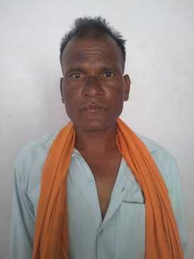 गांव दिलावरपुर में पाइपलाइन डालने के नाम पर खोद कर छोड़ी गई सड़क पर भरा पानी संवाद