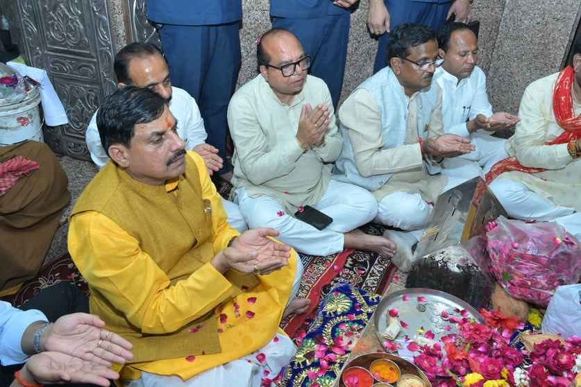 सांदीपनी आश्रम में किया पूजन