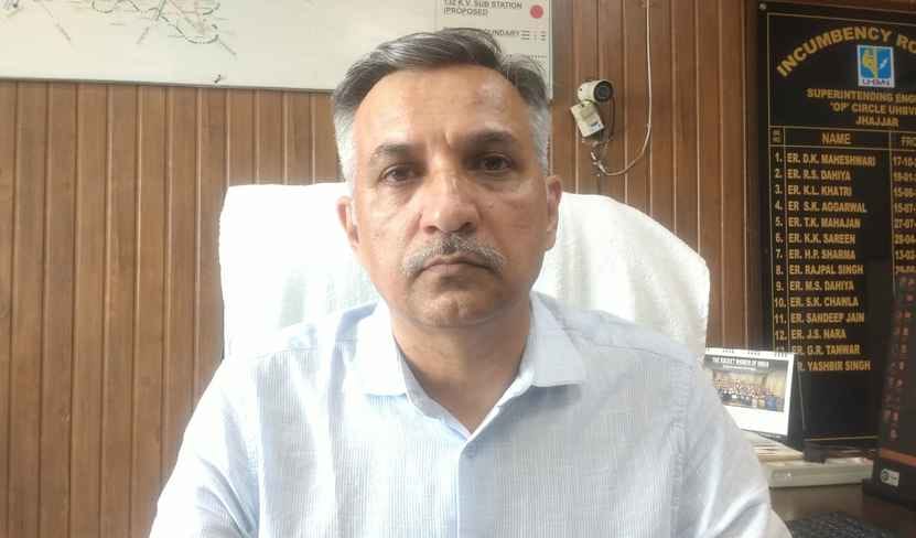 12jjrp05- झज्जर। उत्तर हरियाणा बिजली वितरण निगम झज्जर का कार्यालय। संवाद