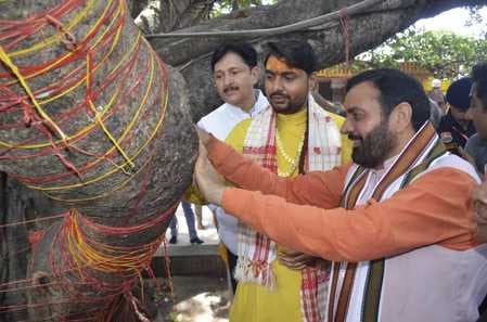 भागवत पीठ श्री शुकदेव आश्रम में शुकतीर्थ जीर्णोद्धारक वीतराग स्वामी कल्याणदेव के समाधि मंदिर मे भागवत पीठ श्री शुकदेव आश्रम में शुकतीर्थ जीर्णोद्धारक वीतराग स्वामी कल्याणदेव के समाधि मंदिर मे